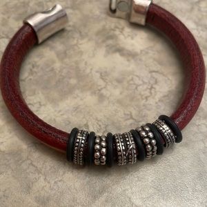 Leather braclet